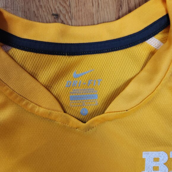 Iowa Hawkeyes Game Worn Soccer Jersey Big 10 Women #11 Sz. L - Picture 2 of 3